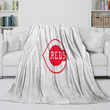 Laden Sie das Bild in den Galerie-Viewer, Cincinnati Reds Blanket Flannel Throw Room Decoration