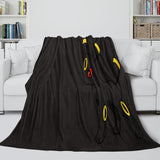 Laden Sie das Bild in den Galerie-Viewer, Pokemon Umbreon Blanket Flannel Fleece Throw