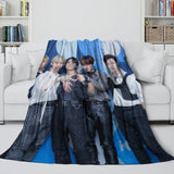 Laden Sie das Bild in den Galerie-Viewer, Stray Kids Blanket Flannel Fleece Throw Room Decoration