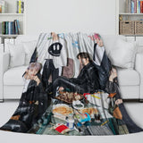 Laden Sie das Bild in den Galerie-Viewer, Stray Kids Blanket Flannel Fleece Throw Room Decoration